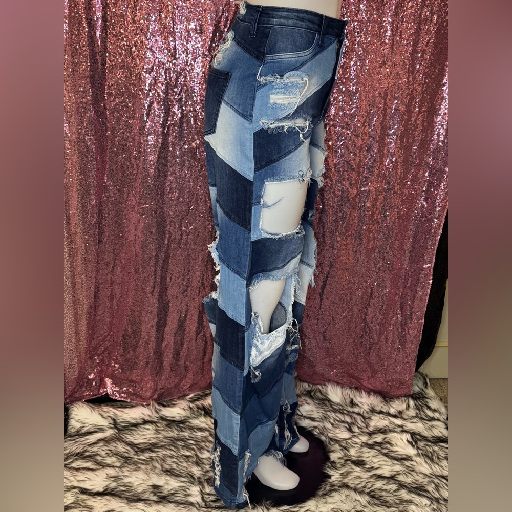 Fashion Nova Ripped/Distressed, patchwork, wide leg, high waist Jeans 33” inseam - Picture 3 of 5
